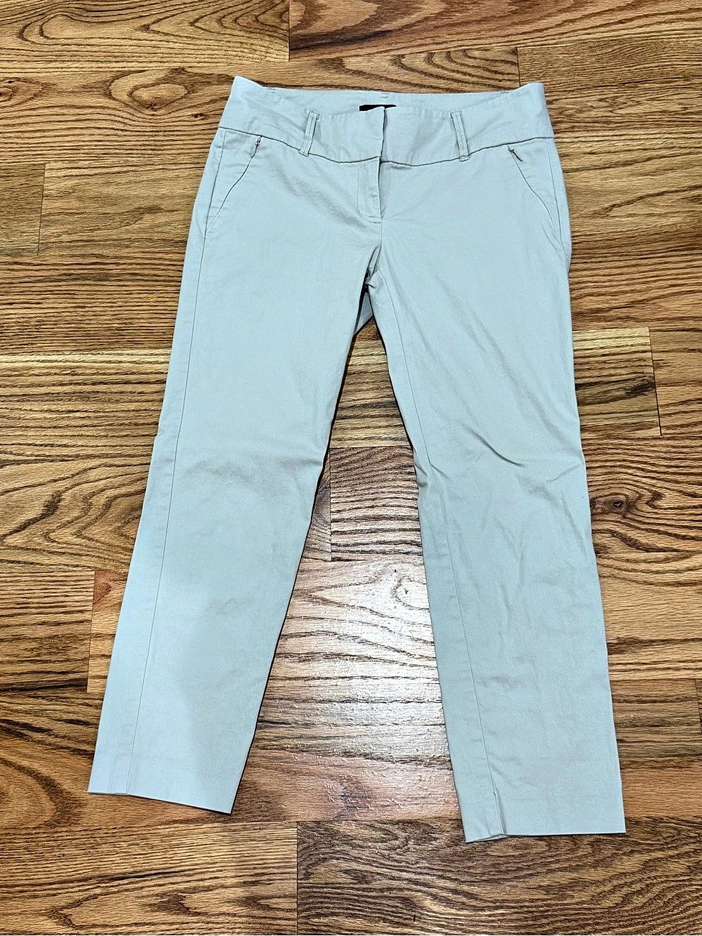 Ann Taylor Straight Leg Capri Khaki Size 2